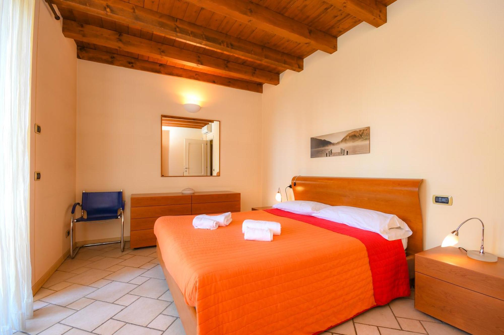 Moniga del Garda Residence Corte Ferrari -Ciao Vacanze- חדר תמונה