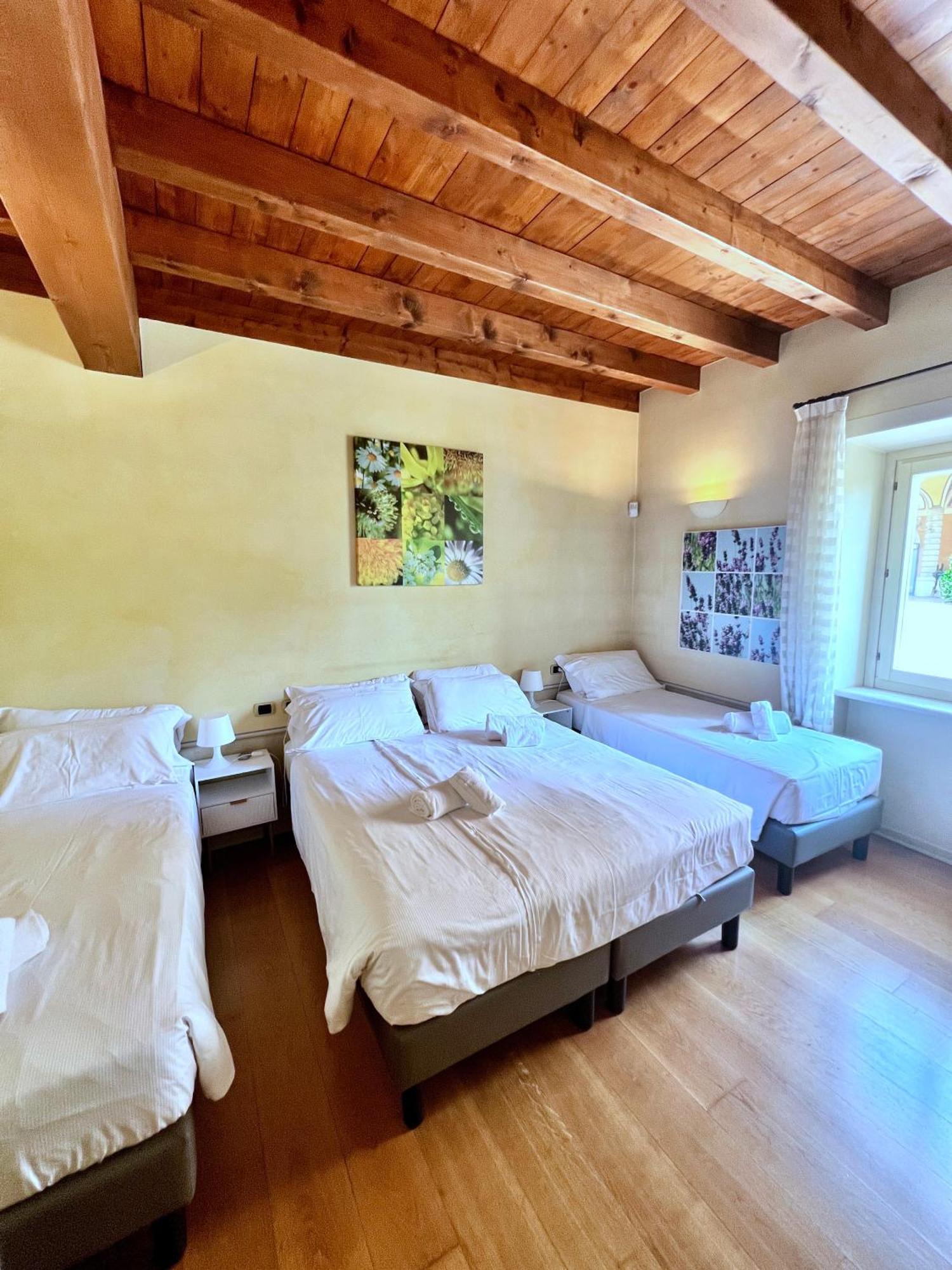 Moniga del Garda Residence Corte Ferrari -Ciao Vacanze- חדר תמונה